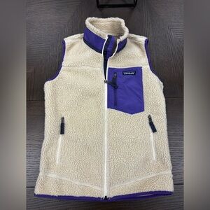 Patagonia Women’s Retro-X Classic Vest. Cream and Purple Fleece Vest. Size Small
